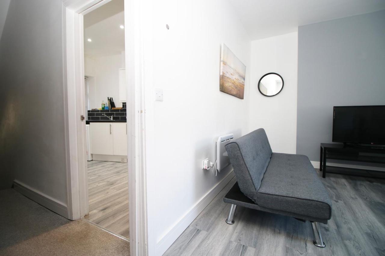 Апартаменты Executive Style 2 Bed Flat In Bridgend F2 Экстерьер фото